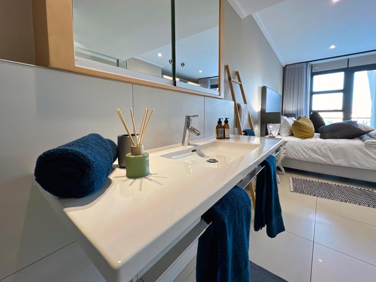 The Pier No. 7 Apartment Swakopmund Luaran gambar