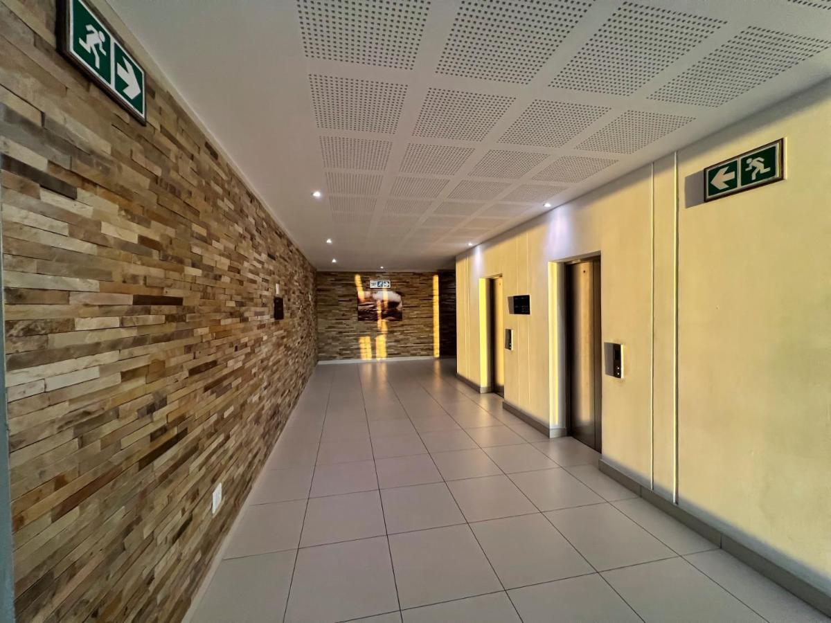The Pier No. 7 Apartment Swakopmund Luaran gambar
